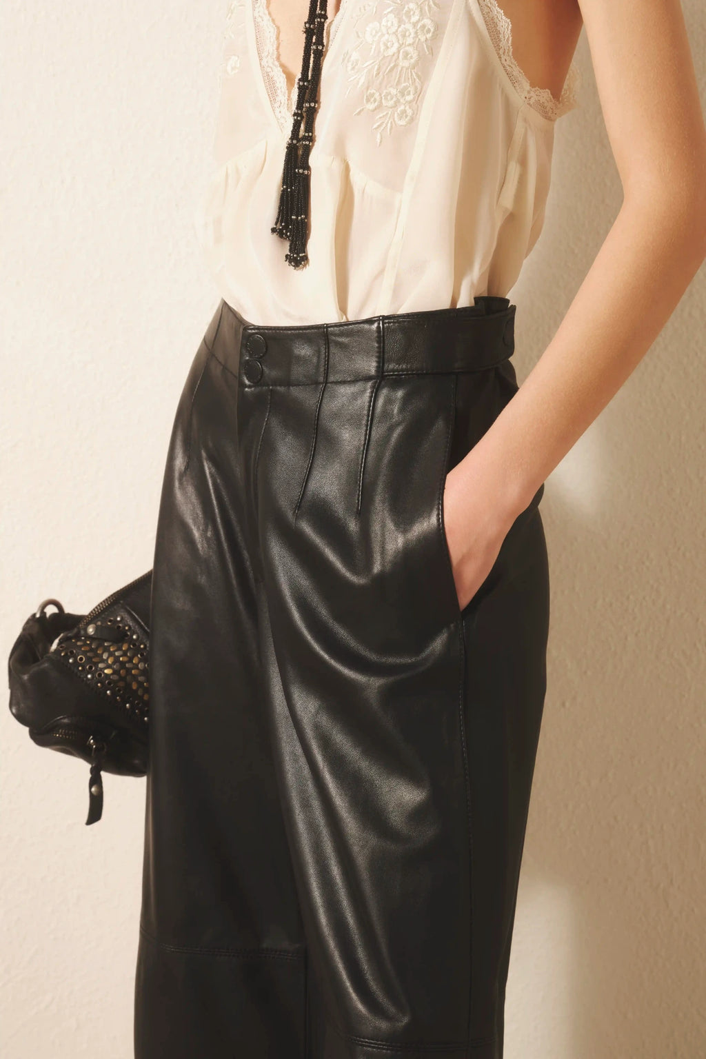 PANTALON OSAKA CUERO